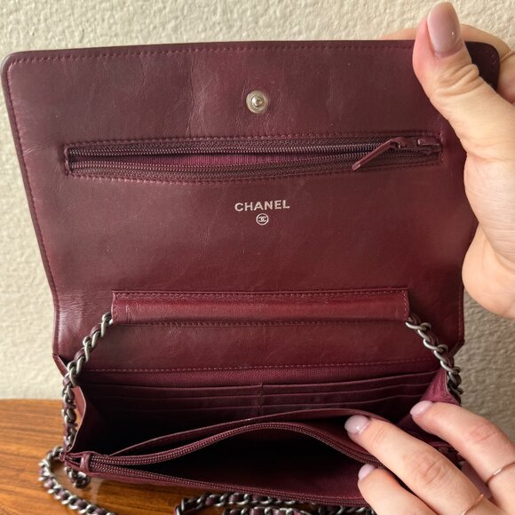 💎✨Rare color - Vintage Chanel Wallet on Chain, 2009 Burgundy - Picture 2 of 7